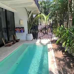Kin - Puerta Azul Luxury Apartamento